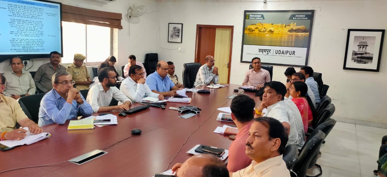 शिकातयों के निस्तारण में बरतें गंभीरता - जिला कलक्टर