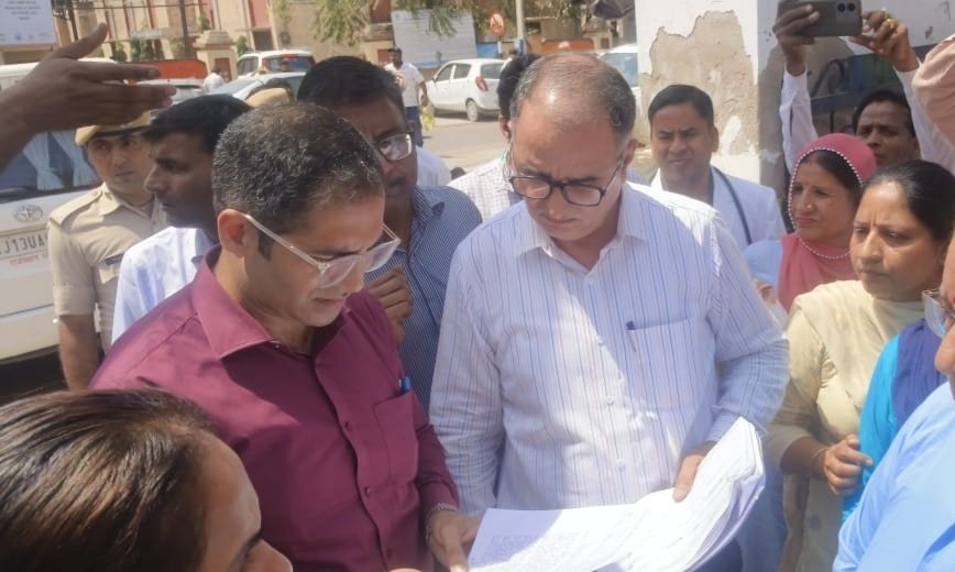 पदमपुर, रायसिंहनगर, विजयनगर दौरे पर रहे जिला कलक्टर