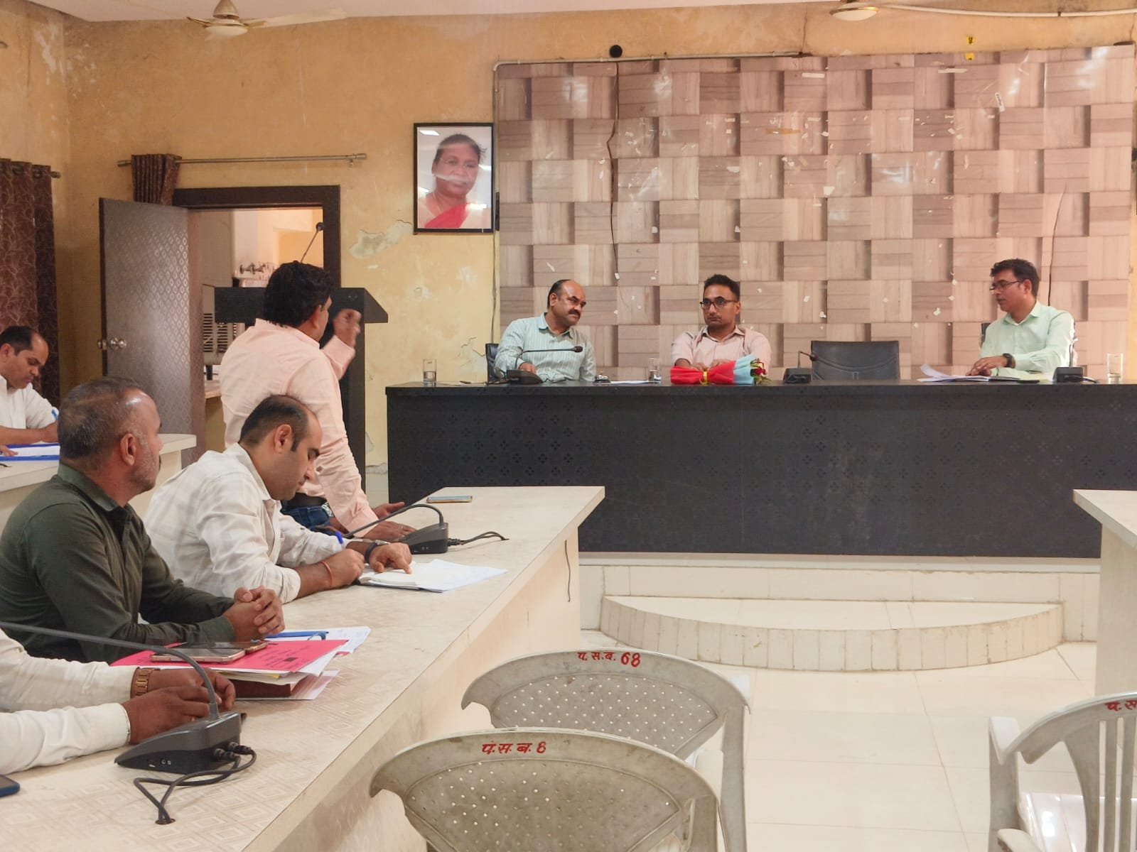 बड़गांव उपखण्ड के दौरे पर रहे जिला कलेक्टर अग्रवाल