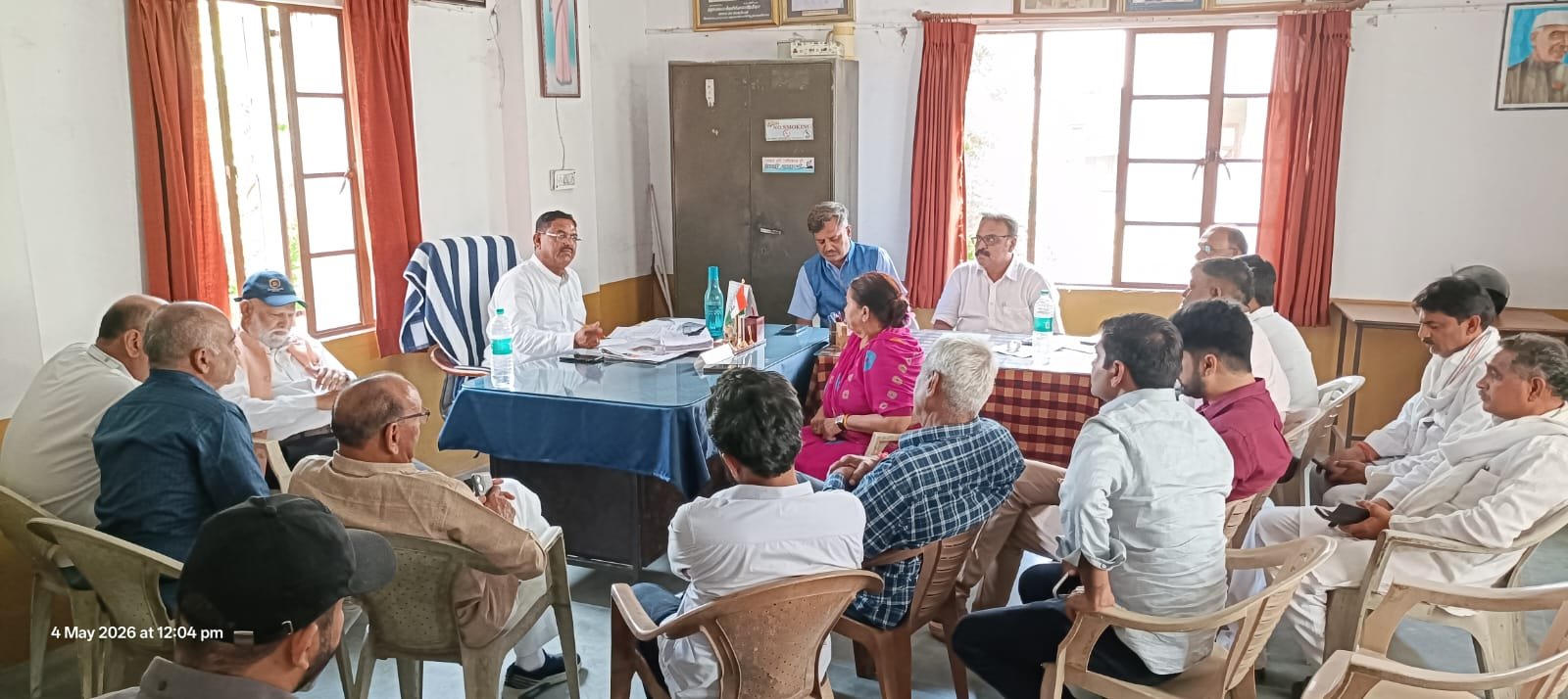 संगठन बढ़ाओ-लोकतंत्र बचाओ अभियान को लेकर उदयपुर देहात जिला कांग्रेस कमेटी की महत्त्वपूर्ण बैठक सम्पन्न।