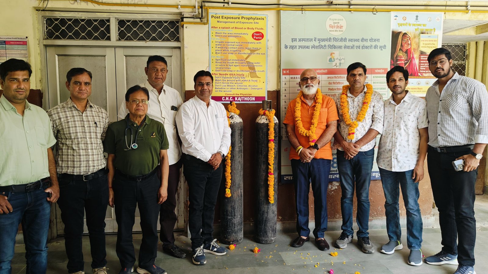आरोहण सेवा संस्था ने सीएचसी कैथून को भेंट किए ऑक्सीजन सिलेंडर, जन्मदिन पर की सेवा पहल