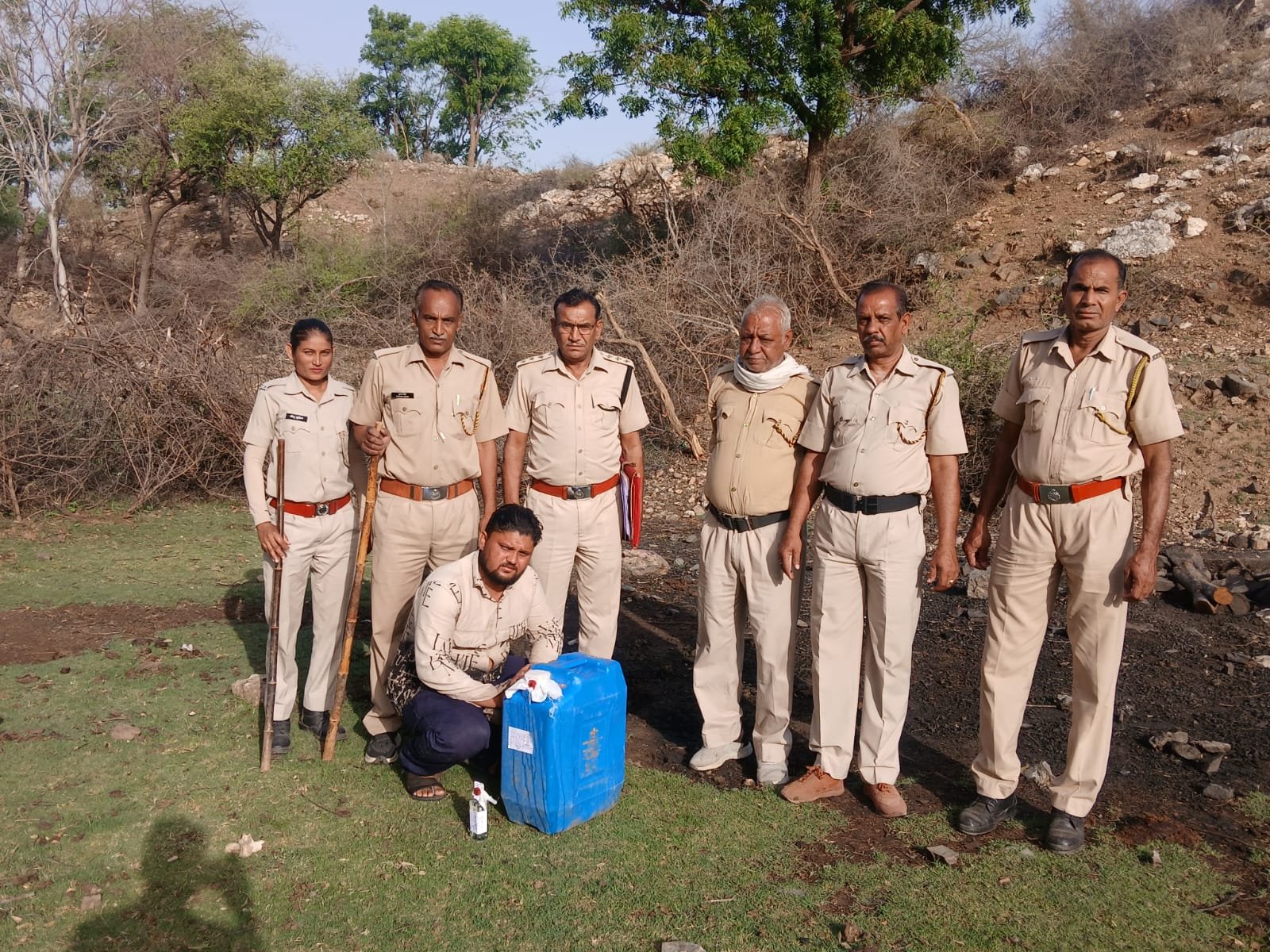 विशेष निरोधात्मक अभियान प्रदेष में अवैध मदिरा पर कार्रवाई