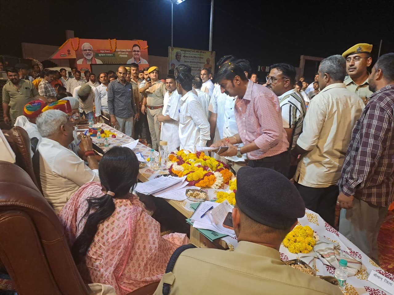 केंद्रीय मंत्री श्री गजेन्द्र सिंह शेखावत ने फलसूण्ड में की जनसुनवाई एवं रात्रि चौपाल