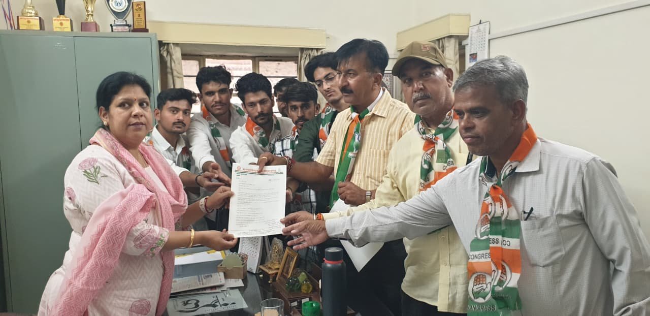 Memorandum Submitted Over Power Cuts and Irregular Electricity Supply