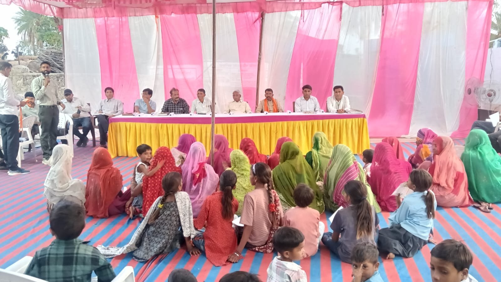 विधानसभा क्षेत्र झाड़ोल की ग्राम पंचायतों में जनसुनवाई और रात्रि चैपाल आयोजित