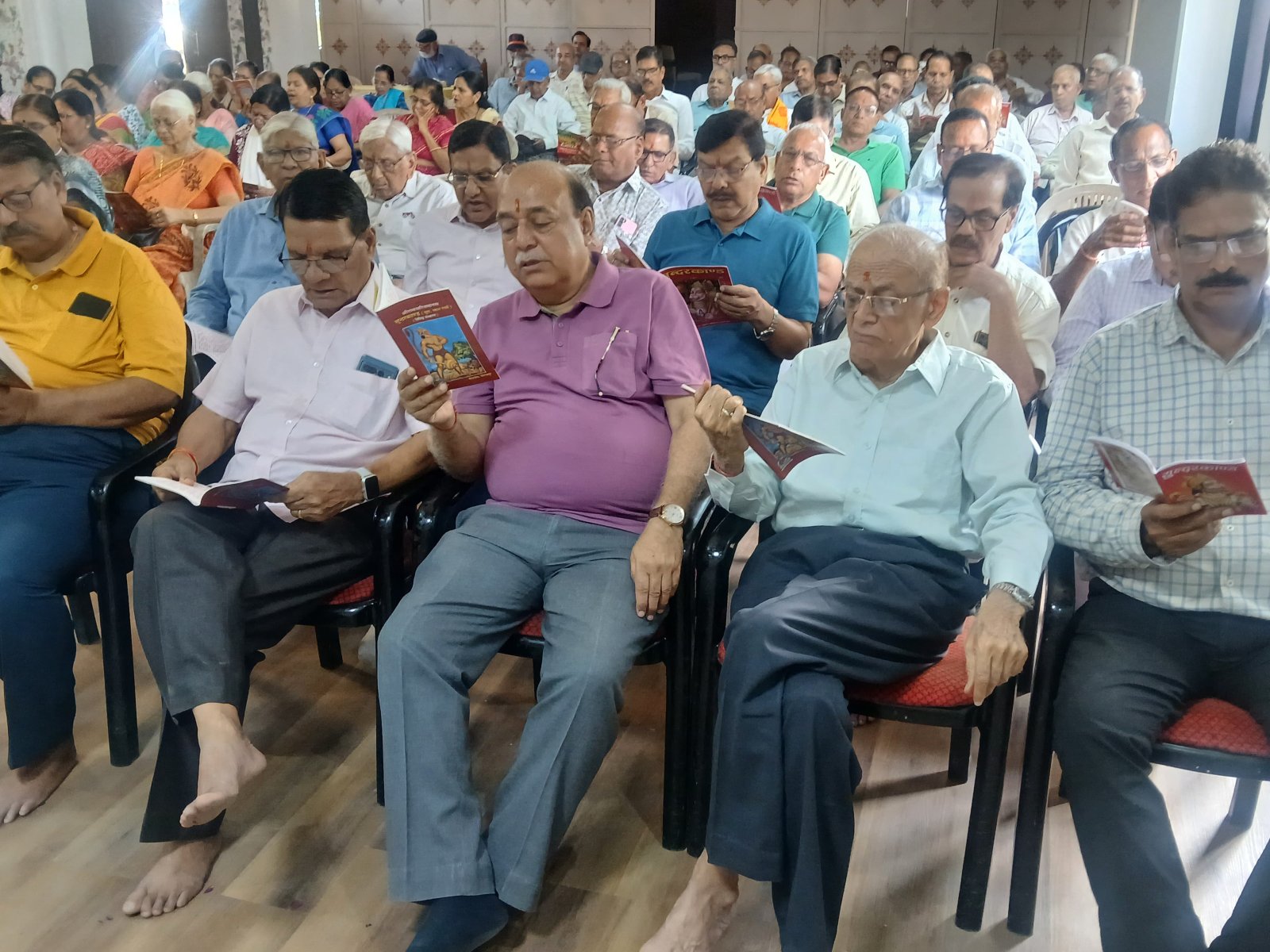पुरुषोत्तम मास में साप्ताहिक विशेष कार्यक्रम के अंतर्गत मुस्कान क्लब यूथ रिविजिटेड में संगीतमय सुंदरकाण्ड का आयोजन किया गया