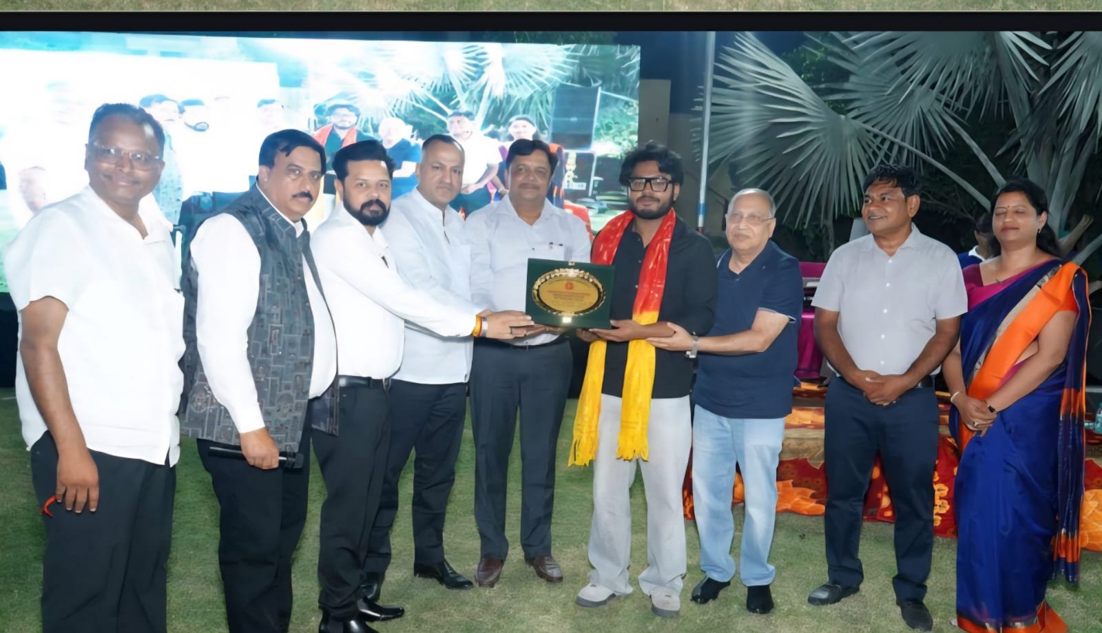 ऋषभ जाजू को मिला “वैश्य आइकॉन ऑफ इल्यूजन एंड हिप्नोसिस” सम्मान.