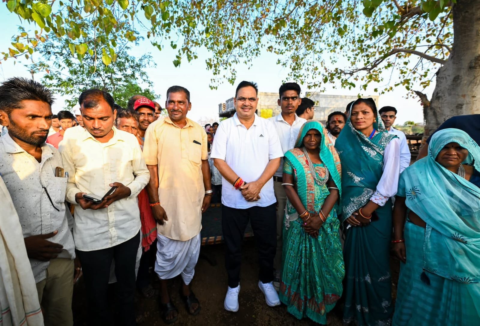 एक साल से अधिक प्रधानाचार्य, उप प्रधानाचार्य को पदस्थान नहीं करने पर मुख्यमंत्री को ज्ञापन देकर विरोध जताया
