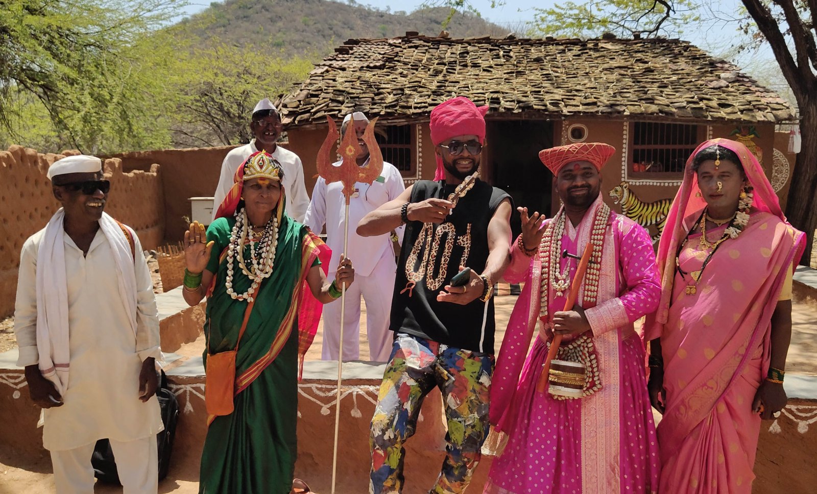 International African Artists Visit Shilpgram and Saheliyon Ki Bari