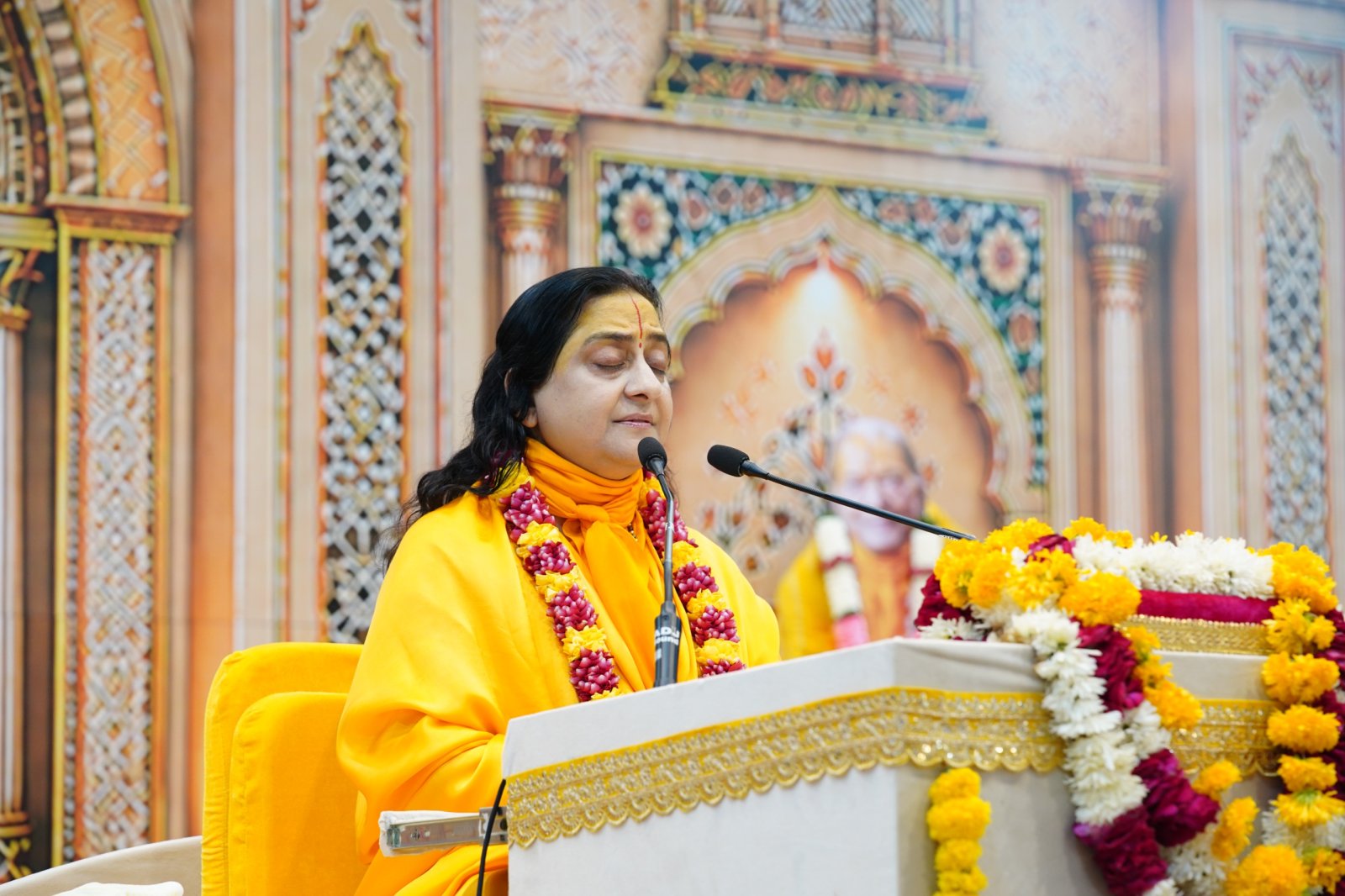 अहंकार का मर्दन और हृदय की निर्मलता ही कृष्ण-कृपा का एकमात्र आधार: रासेश्वरी देवी जी
