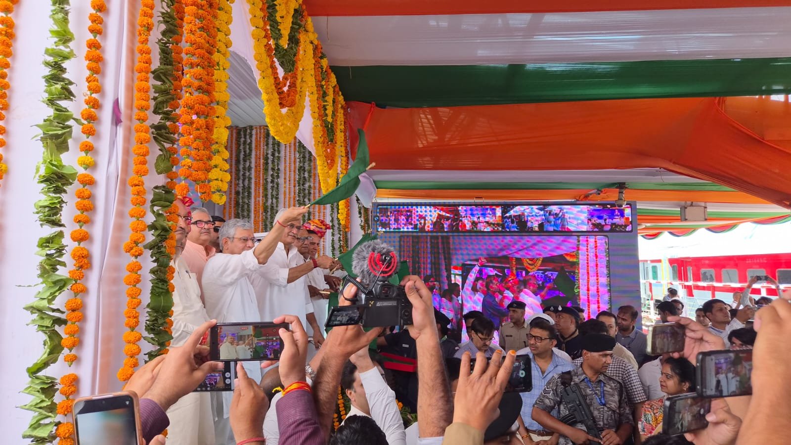 जोधपुर-दिल्ली कैंट वंदे भारत एक्सप्रेस ट्रेन को 20 कोच से संचालित होने पर मिला अच्छा रेस्पॉन्स