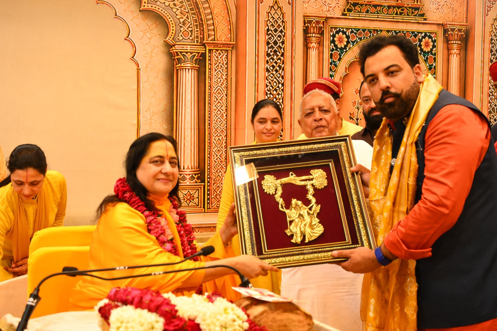 दंभका त्याग और अनन्य शरणागति ही भगवत्प्राप्ति का साधन', अपार श्रद्धा और अश्रुओं के बीच नौ दिवसीय भागवत कथा का भव्य विश्राम: रासेश्वरी देवी जी
