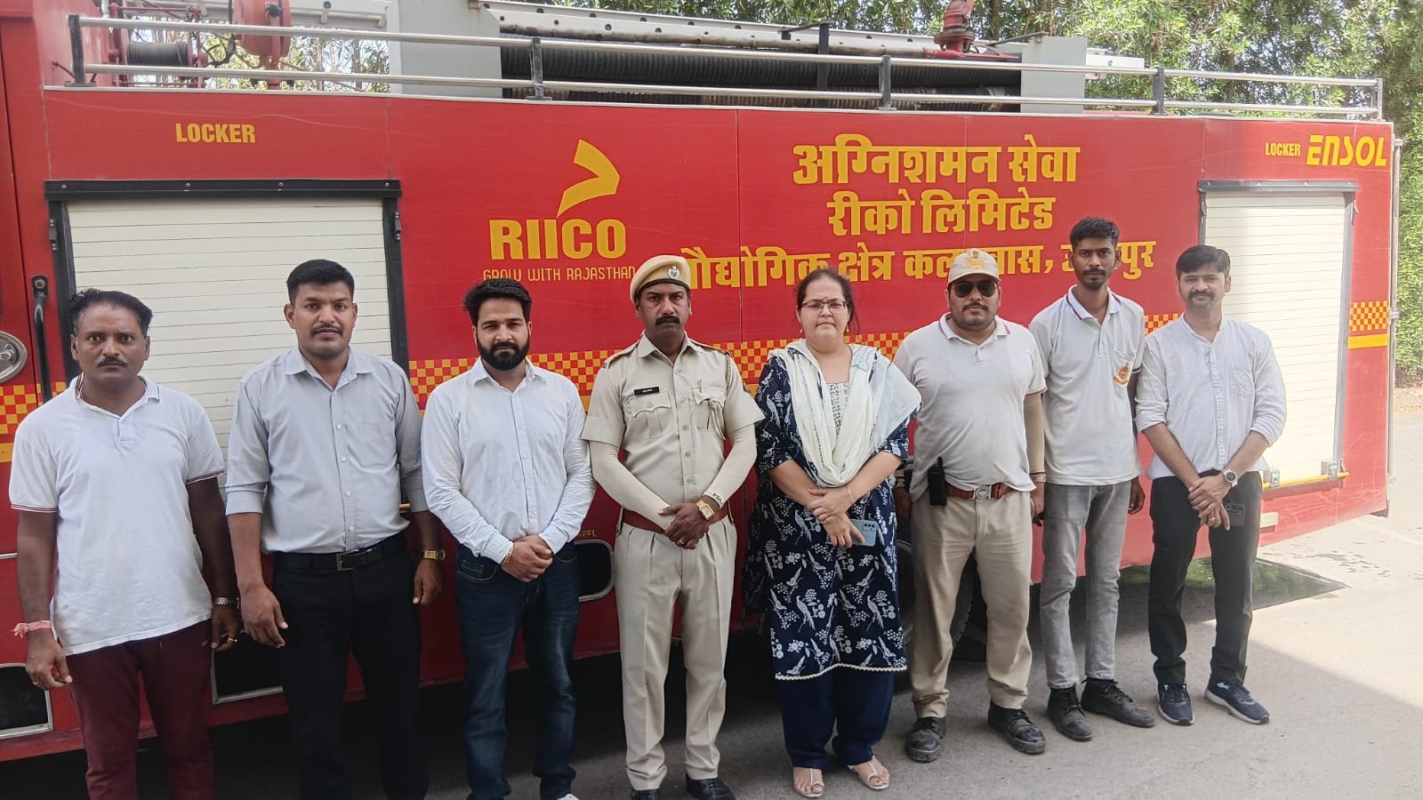 रीको फायर स्टेशन के सहयोग से विद्यालय में फायर ड्रिल आयोजित