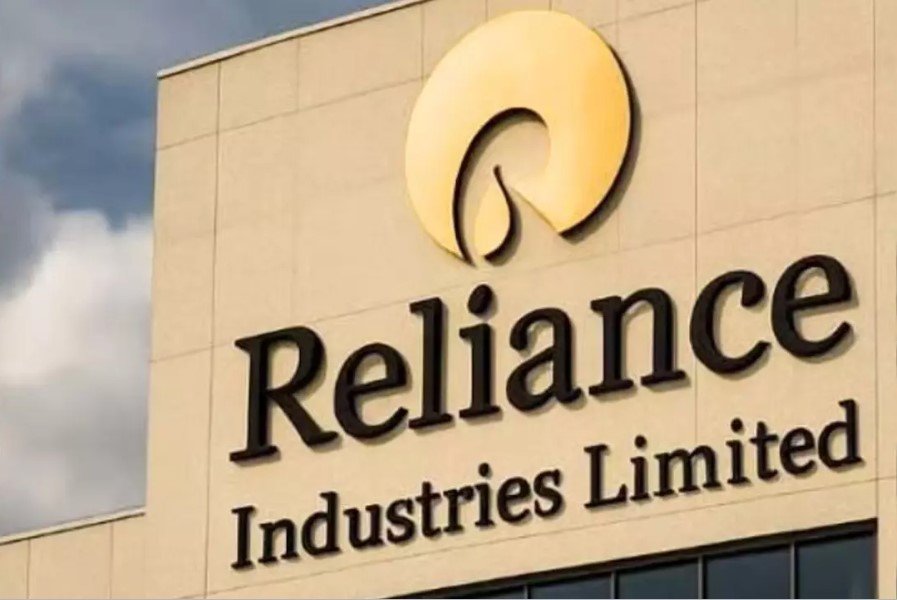 ###Reliance Contributes â‚¹2.16 Lakh Crore to Government Exchequer; CSR Spending Also Rises