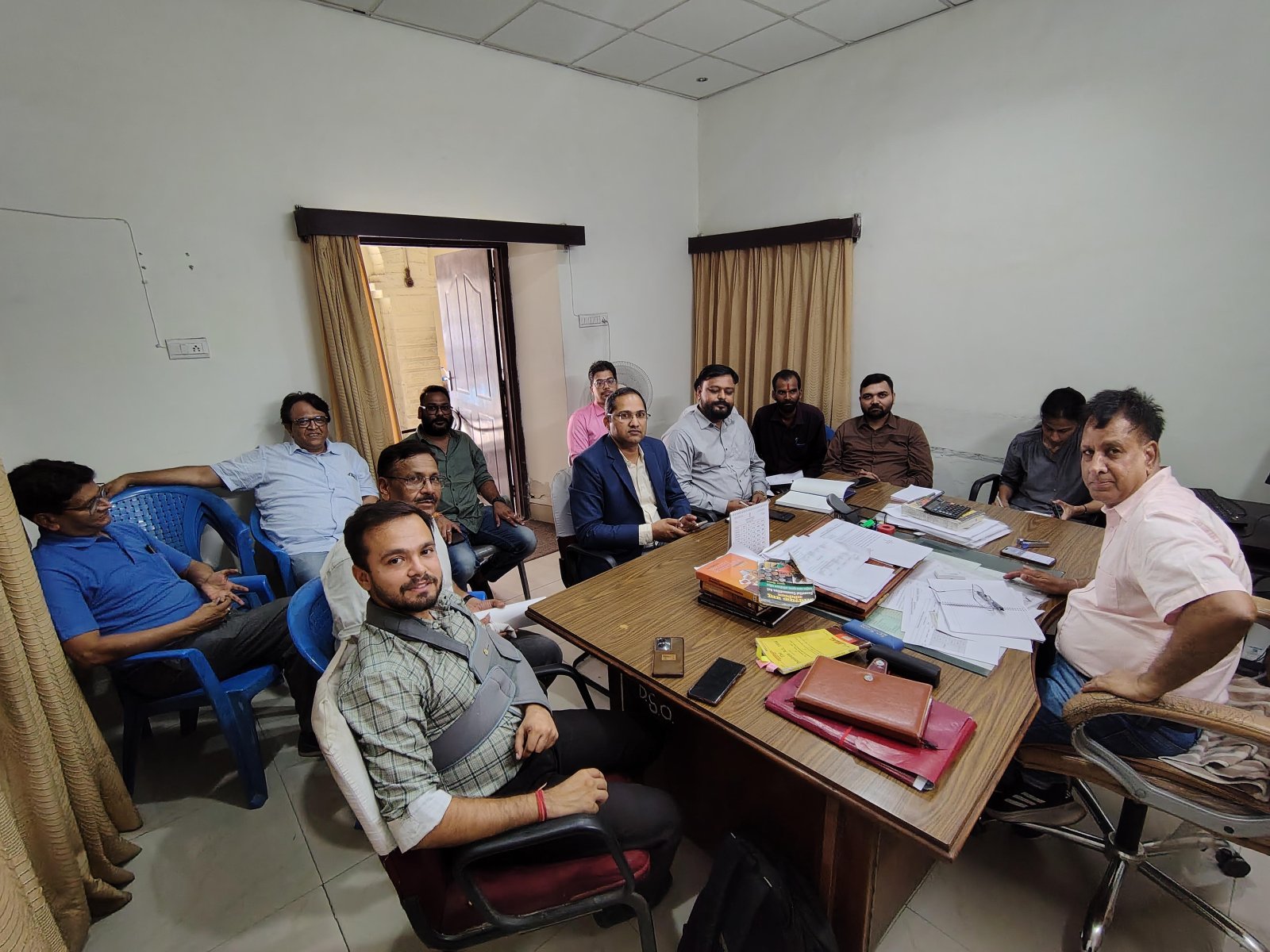 पेट्रोल-डीजल की उपलब्धता सुनिश्चित करने के निर्देश