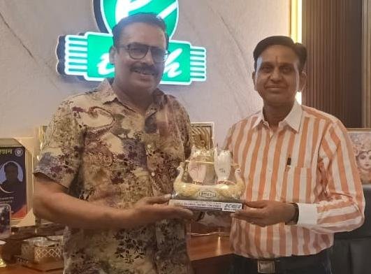 Ghanshyam Rajpurohit Honored for Outstanding Social Service