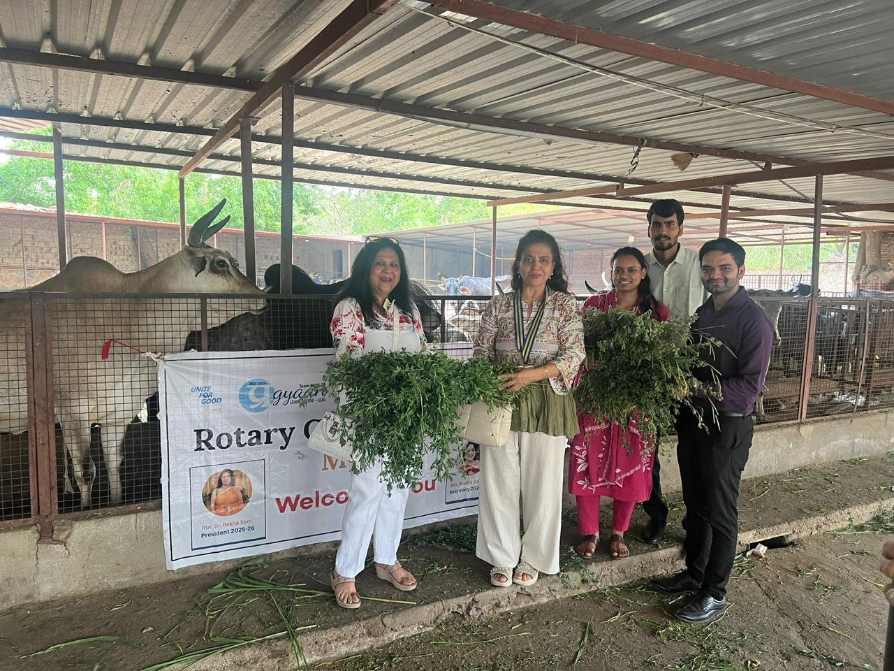  300 जल टंकियों से प्यास बुझाई, पशु-पक्षियों को दिया सहाराः रोटरी मीरा ने पुरुषोत्तम मास में दिखाई सेवा की मिसाल