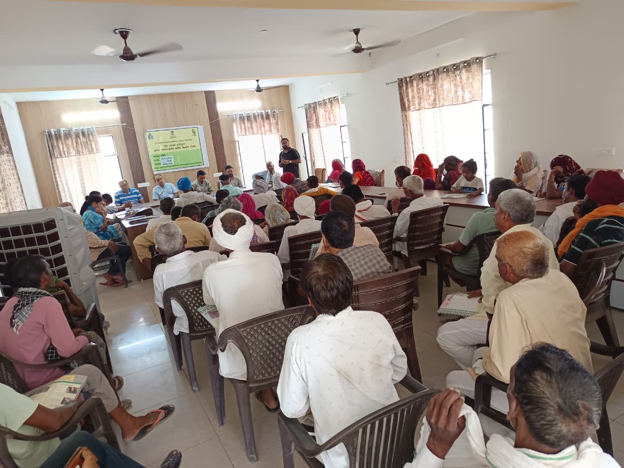 ओड़की में आत्मा योजनान्तर्गत खेत बचाओ अभियान के तहत किसान गोष्ठी संपन्न