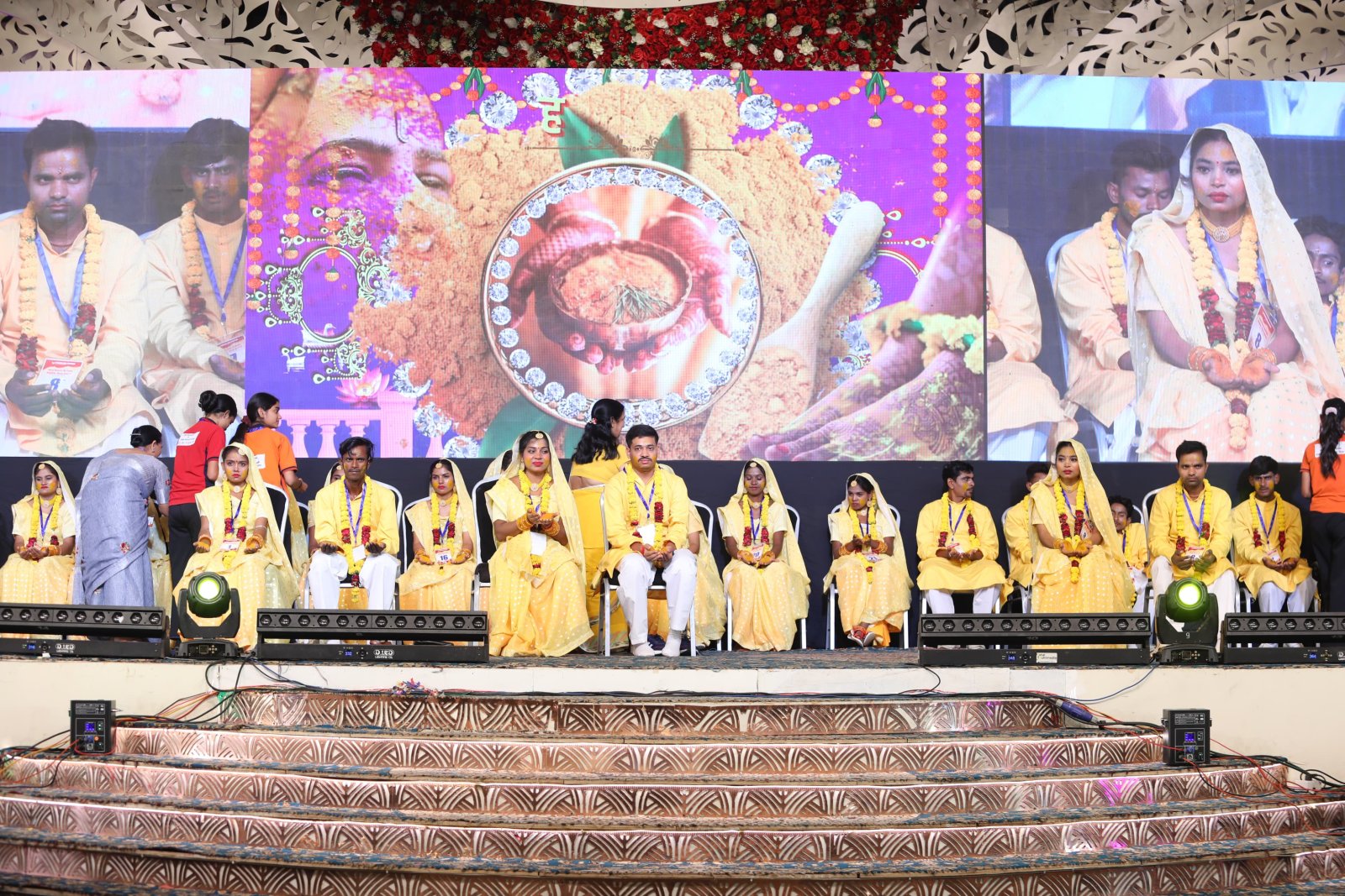 नई जिंदगी की दहलीज पर दिव्यांग जोड़े, गणपति स्थापना के साथ हल्दी-मेहंदी के शुभ शगुन से शुरू हुआ 46वाँ सामूहिक विवाह समारोह