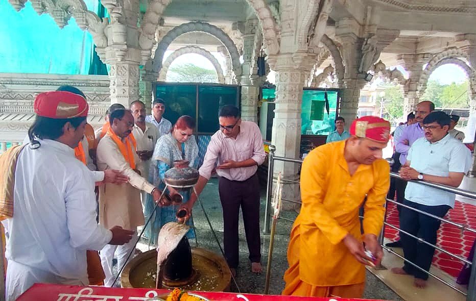 Special Prayers Offered at Mahakaleshwar Temple for the Prosperity and Well-being of the State