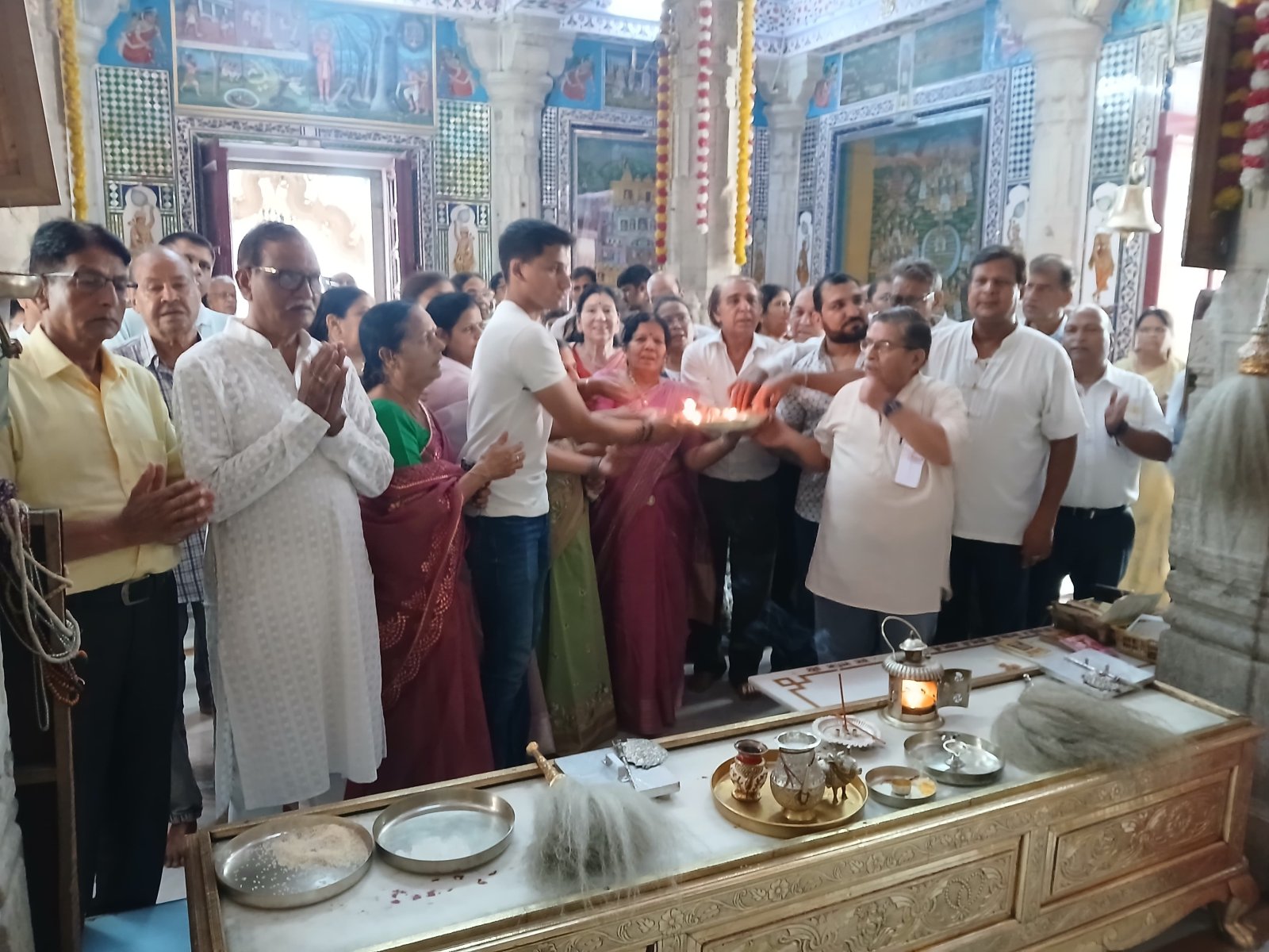 जैन सोशल ग्रुप "मेन" उदयपुर का पंच तीर्थ दर्शन एवं सेवा कार्यक्रम आयोजित