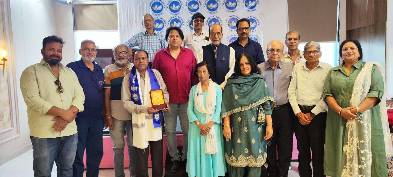Lafzon Ki Mehfil Hosts Father’s Day Special Poetry Gathering; Veteran Poet Shakeel Alauddin Honoured