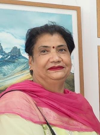 डाक टिकट संग्रह के लिए उदयपुर की डॉ. पुष्पा खमेसरा को ‘वूमेन अचीवर ऑफ द ईयर’ सम्मान