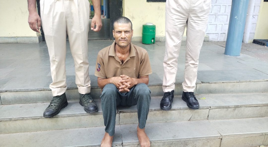 सीआई दिग्विजय सिंह को मिली बड़ी सफलता, दिनदहाड़े हुई लाखों की चोरी का खुलासा, शातिर आरोपी गिरफ्तार