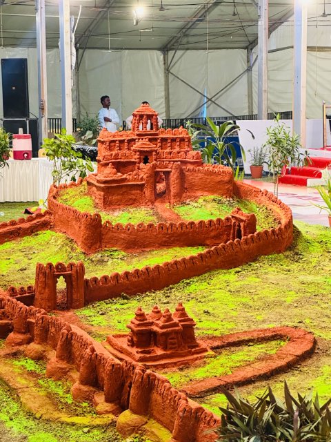 मिट्टी में जीवंत हुआ मेवाड़ का गौरव
