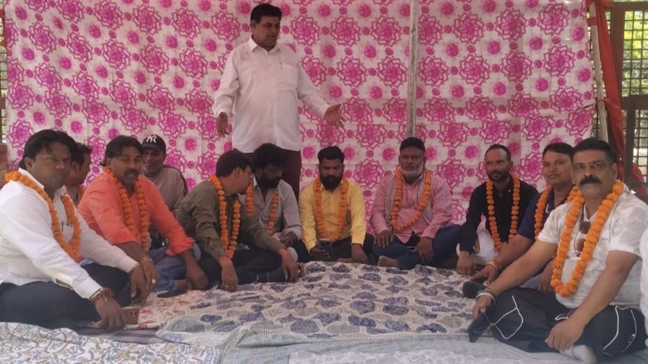 सफाई कर्मचारी यूनियन प्रदेश उपाध्यक्ष उमेश वाल्मीकि जयपुर में भूख हड़ताल पर बैठे