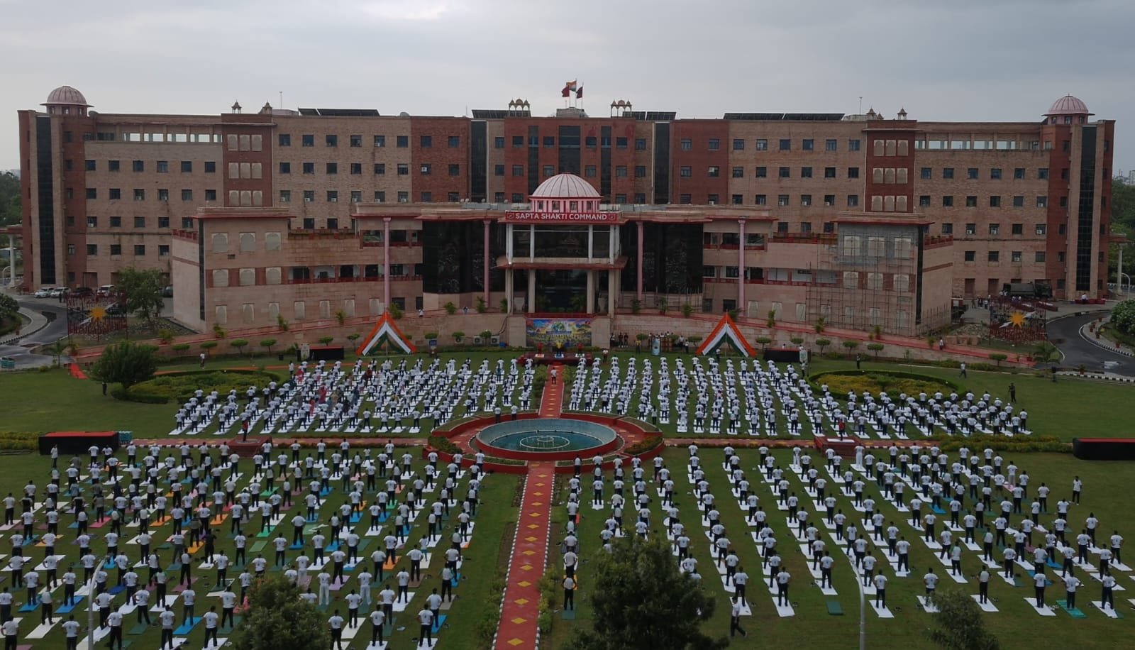 सप्त शक्ति कमांड में अंतर्राष्ट्रीय योग दिवस 2026 का भव्य आयोजन,1,000 से अधिक प्रतिभागी हुए शामिल