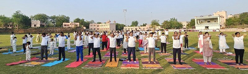 विद्यापीठ - 12वां विश्व योग दिवस हर्षोल्लास से मनाया