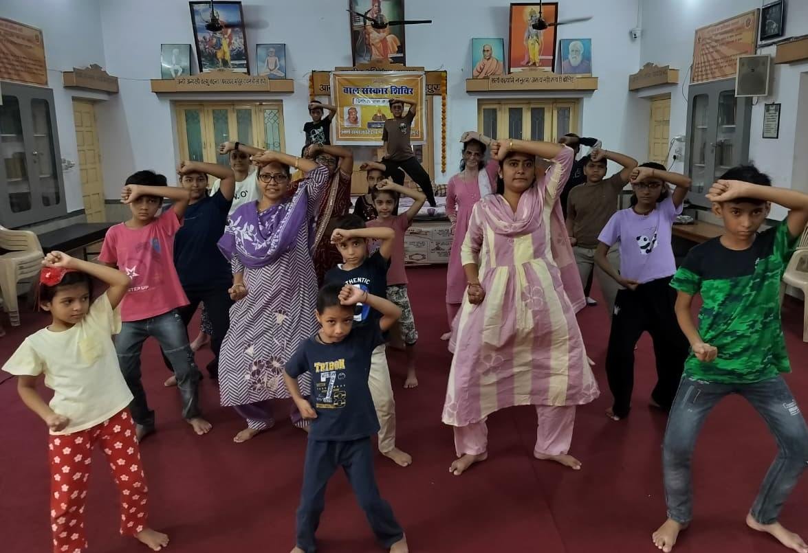 बच्चे सीख रहे आत्म रक्षा के गुर 