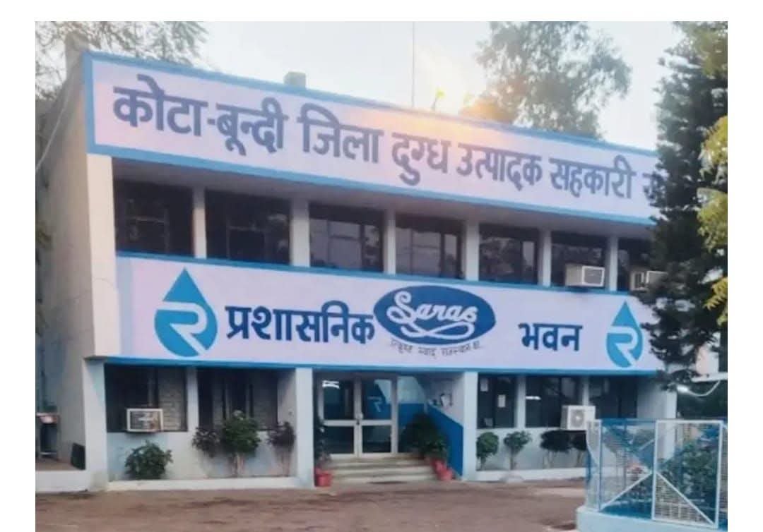 ###Questions Raised Over Expenditure at Saras Dairy: â‚¹100 Job, â‚¹1,000 Bill? Allegations of Middlemen Prompt Demand for Independent Probe