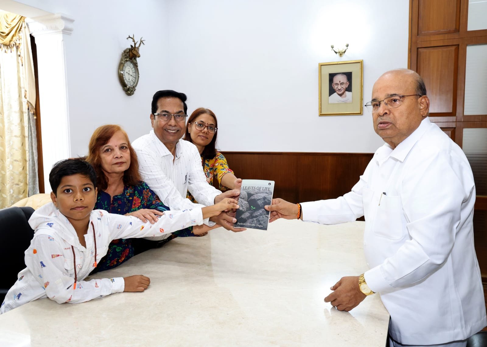 ###Udaipur Author Paritosh Chandra Dugar Presents His Latest Book to Karnataka Governor