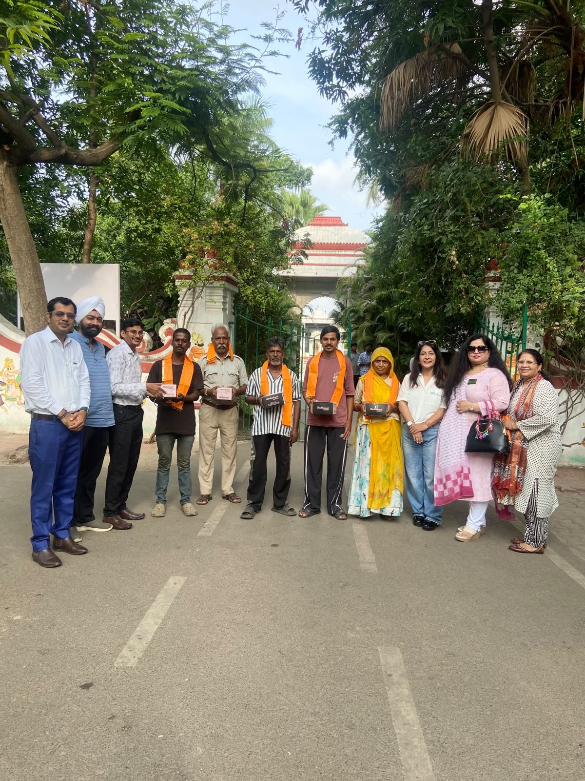 Rotary Club Udai Honours Sanitation Workers, Calls Them the True Heroes of the City