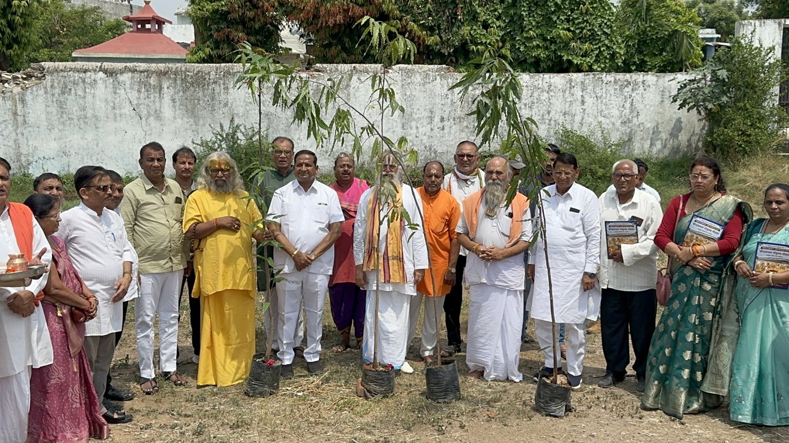 लालीवाव मठ में श्री पद्मनाभ गोकुलम् सामुदायिक भवन का शिलान्यास, 1008 पौधों के रोपण अभियान का शुभारंभ