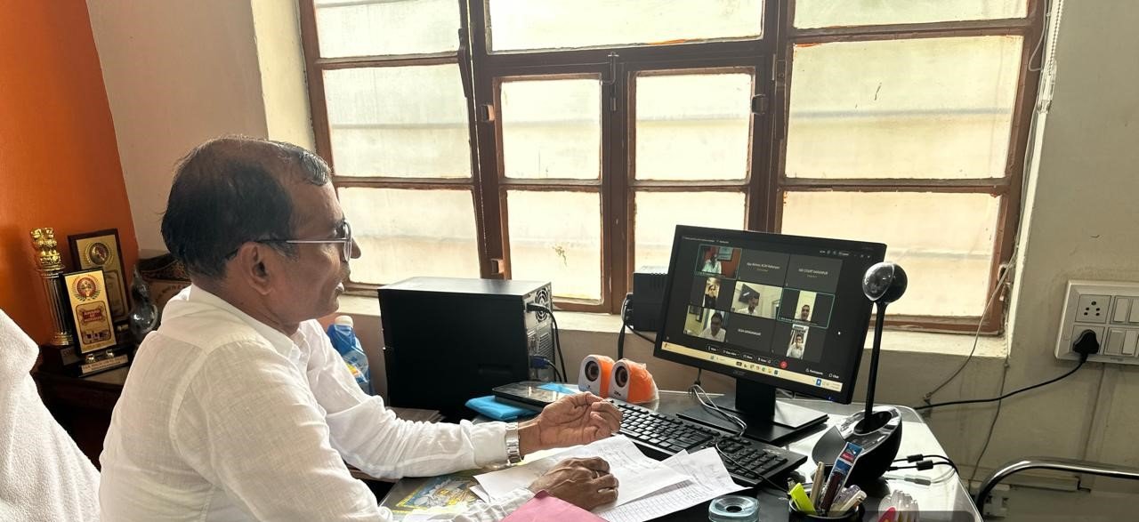 धारा 138 एन.आई.एक्ट के प्रकरणों को विशेष लोक अदालत में अधिकाधिक निस्तारित किये जाने हेतु तालुका स्थित न्यायिक अधिकारियों के साथ की बैठक