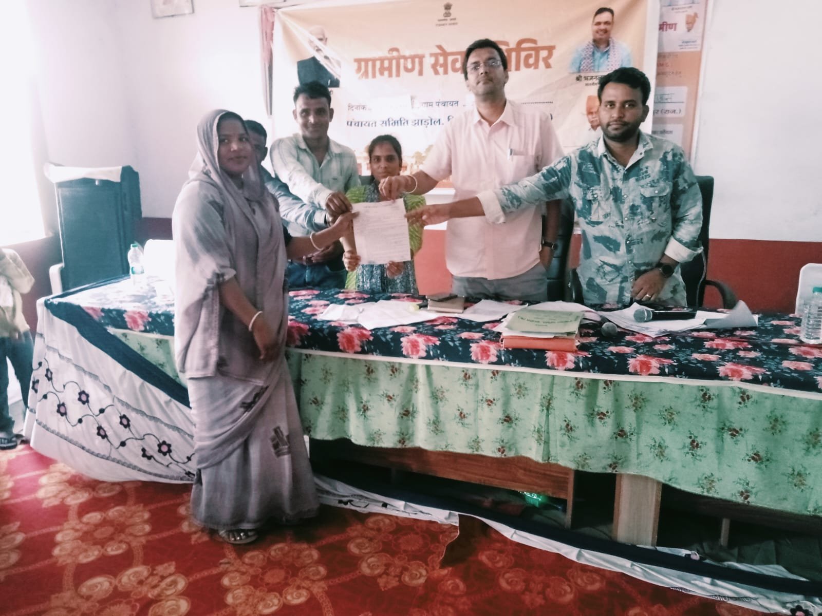 नारी सशक्तिकरण की मिसाल बना ग्रामीण सेवा शिविर
