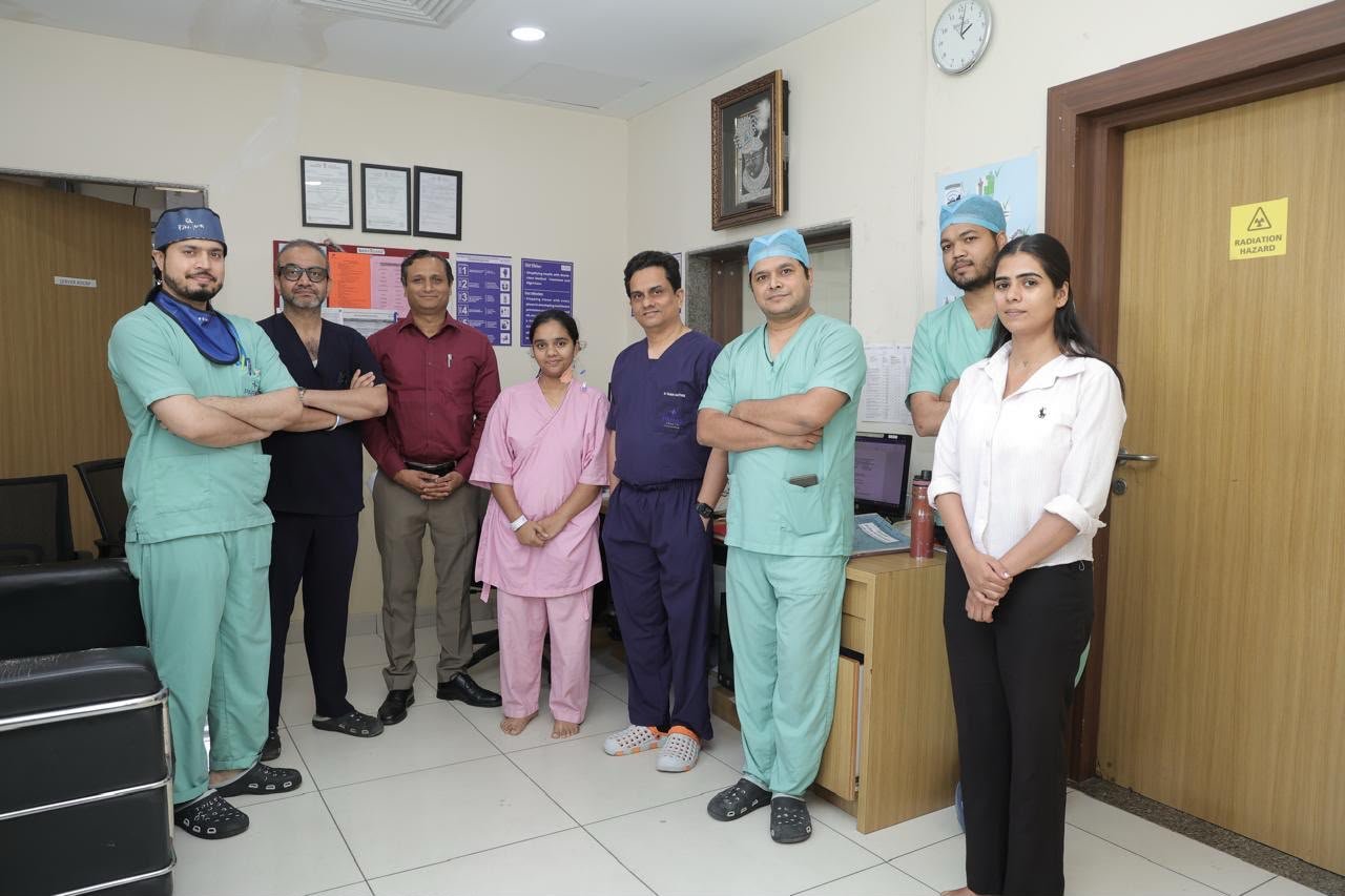 पारस हेल्थ उदयपुर ने एडवांस्ड मैकेनिकल थ्रोम्बेक्टोमी से 16 साल की लड़की को दी नई ज़िंदगी