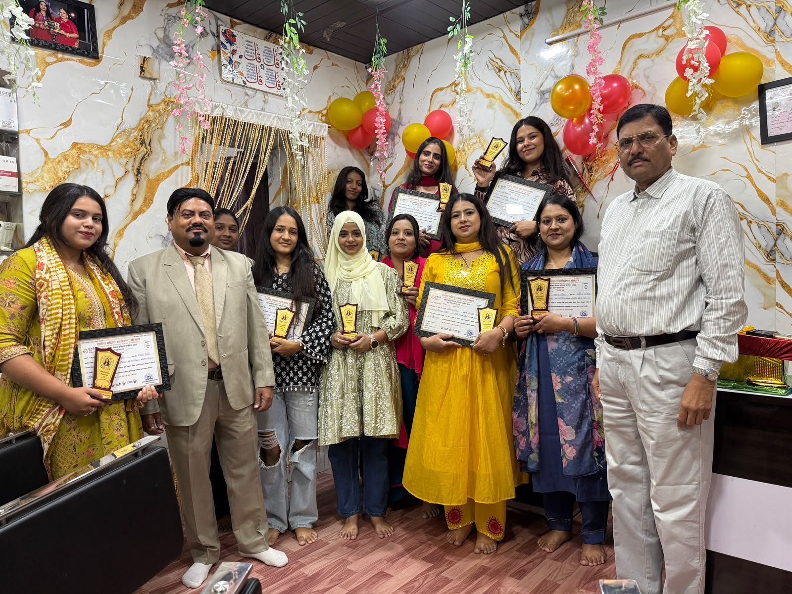ग्रामीण महिला स्वरोजगार संस्थान द्वारा आयोजित महिला कौशल अभियान के तहत ब्यूटी पार्लर प्रशिक्षण का समापन