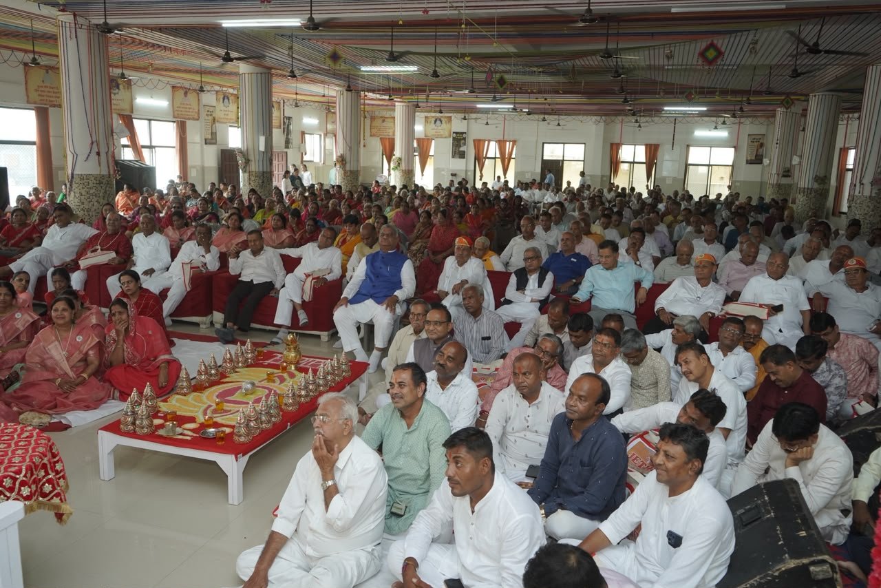 Sadhvi Dr. Vidyutprabha Shri Enters Chaturmas in Udaipur After 17 Years