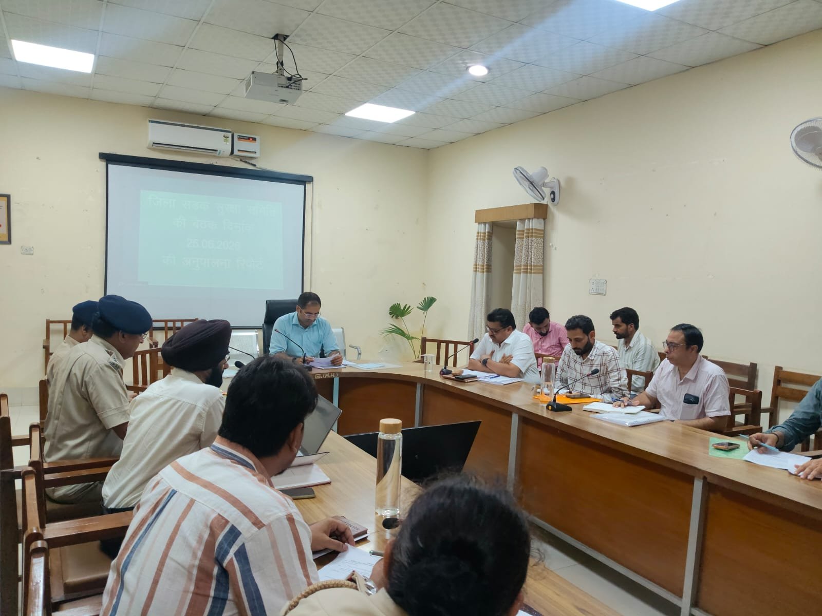 जिला सड़क सुरक्षा समिति की बैठक आयोजित
