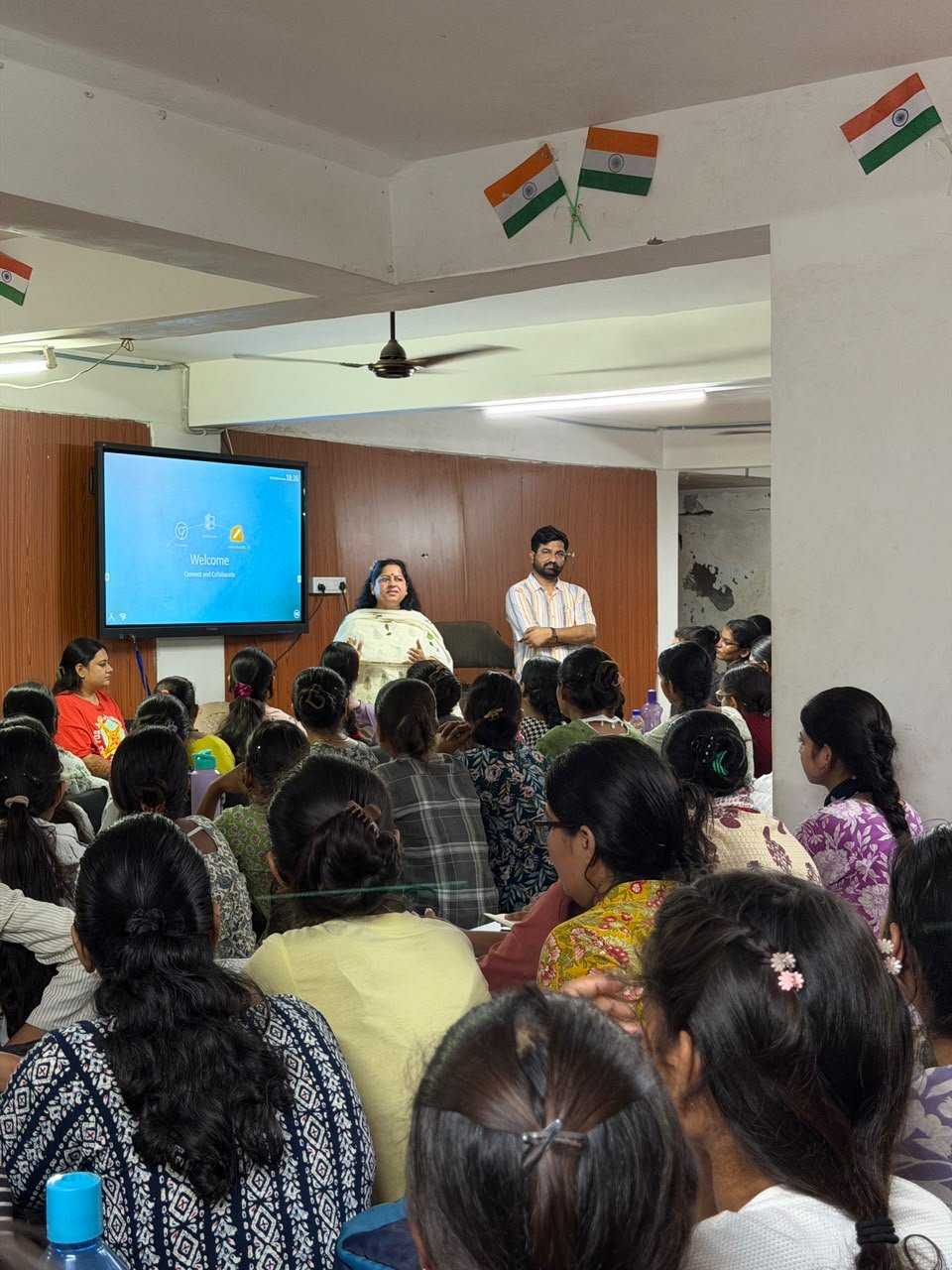 गुरु का संकल्प: हजारों विद्यार्थियों को निःशुल्क कोचिंग देकर भविष्य संवार रहे हैं राहुल मेघवाल