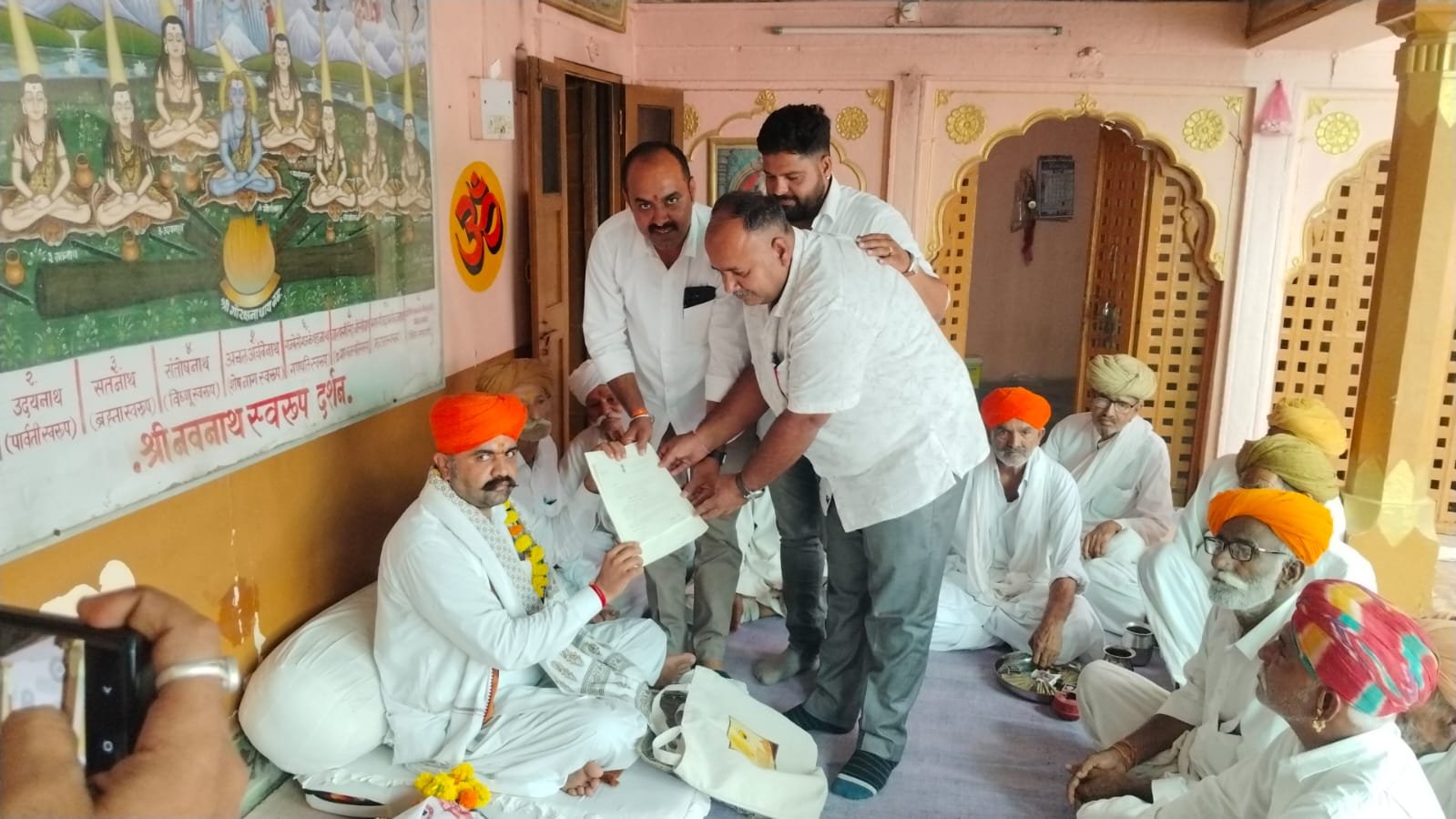 गुरु पूर्णिमा पर मुख्यमंत्री का गुरु वंदन संदेश पहुंचा रामदेवरा, गादीपति भोमसिंह तंवर का हुआ अभिनंदन