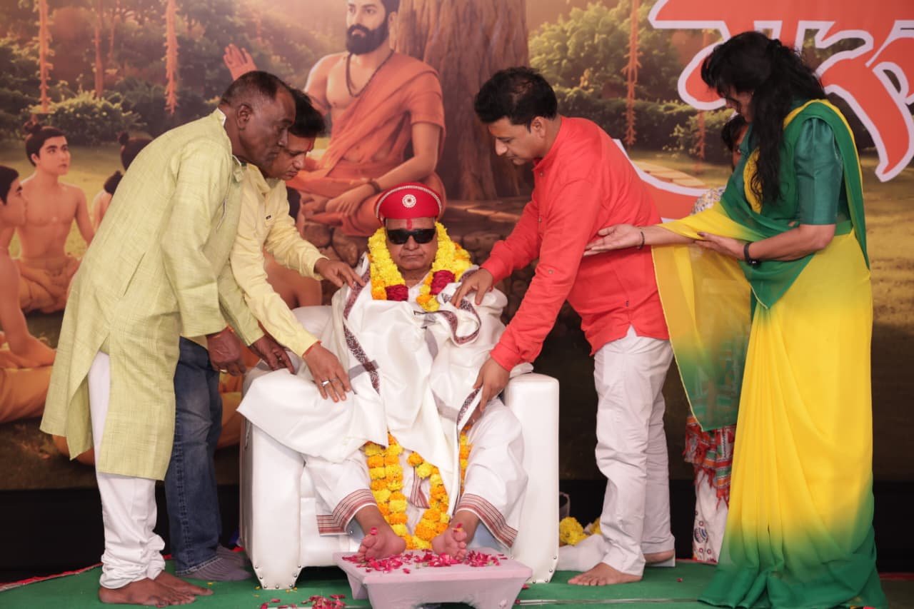 नारायण सेवा संस्थान में हर्षोल्लास के साथ मनाई गई गुरु पूर्णिमा