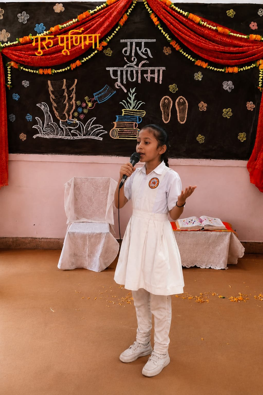 गुरु पूर्णिमा पर महावीर जैन सैकण्डरी स्कूल में गुरु वंदन का आयोजन, विद्यार्थियों ने किया गुरुजनों का सम्मान