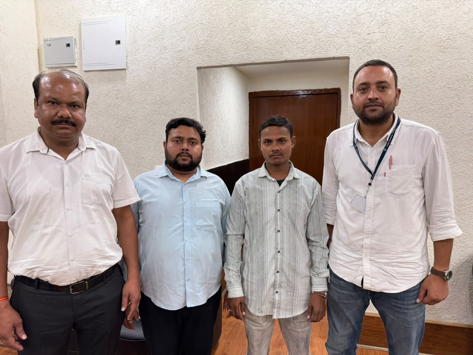 टिकट चेकिंग के दौरान पैंट्री कार में अनाधिकृत यात्रा करते हुए यात्री पर कड़ी करवाई