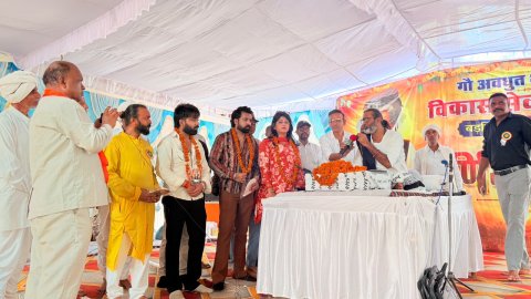 गुरु पूर्णिमा पर बल्लिया जागरूक धूणी में उमड़ा आस्था का सैलाब