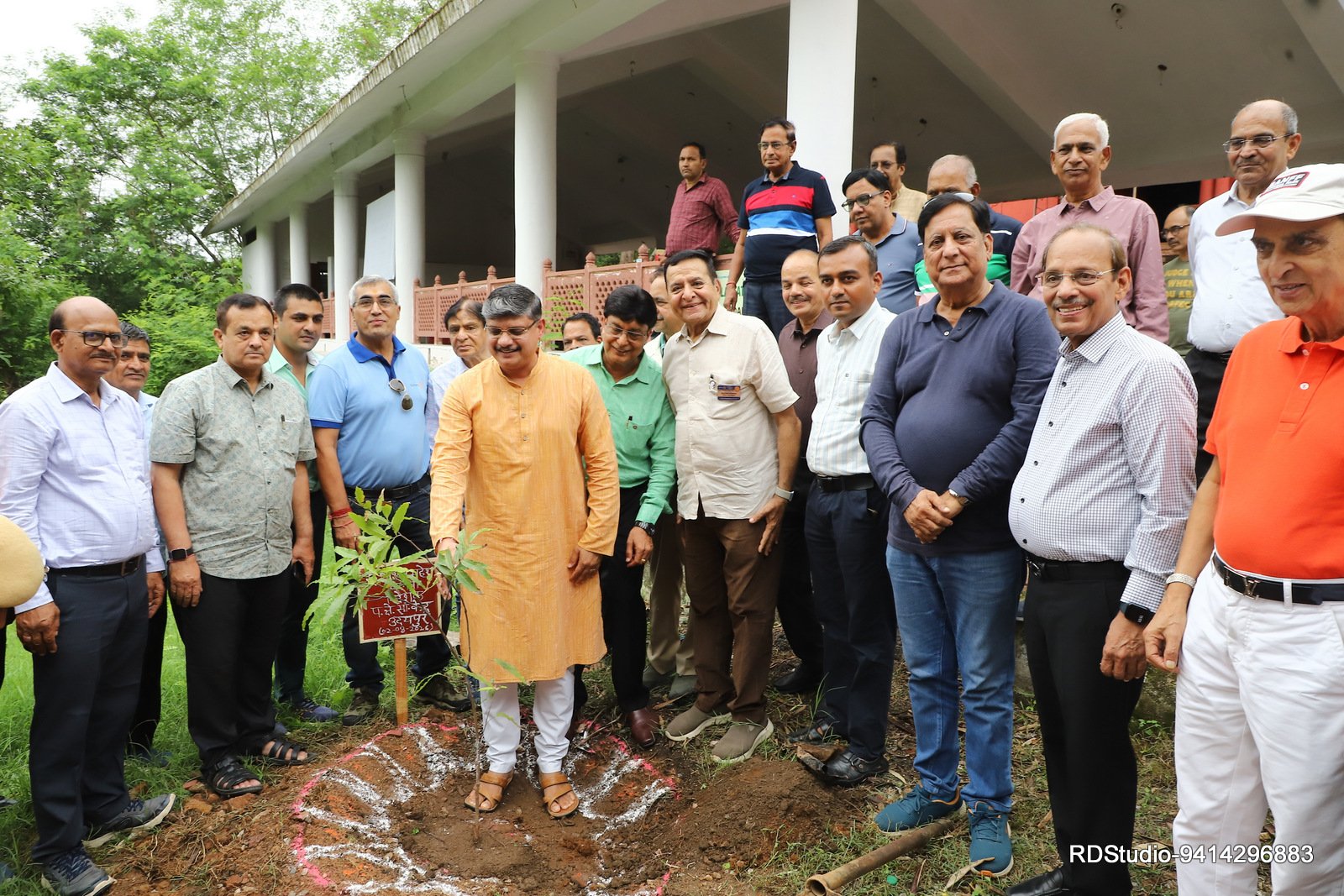 शिल्पग्राम में ट्री फॉर द फ्यूचर अभियानःरोटरी क्लब उदयपुर ने किया सघन वृक्षारोपण,